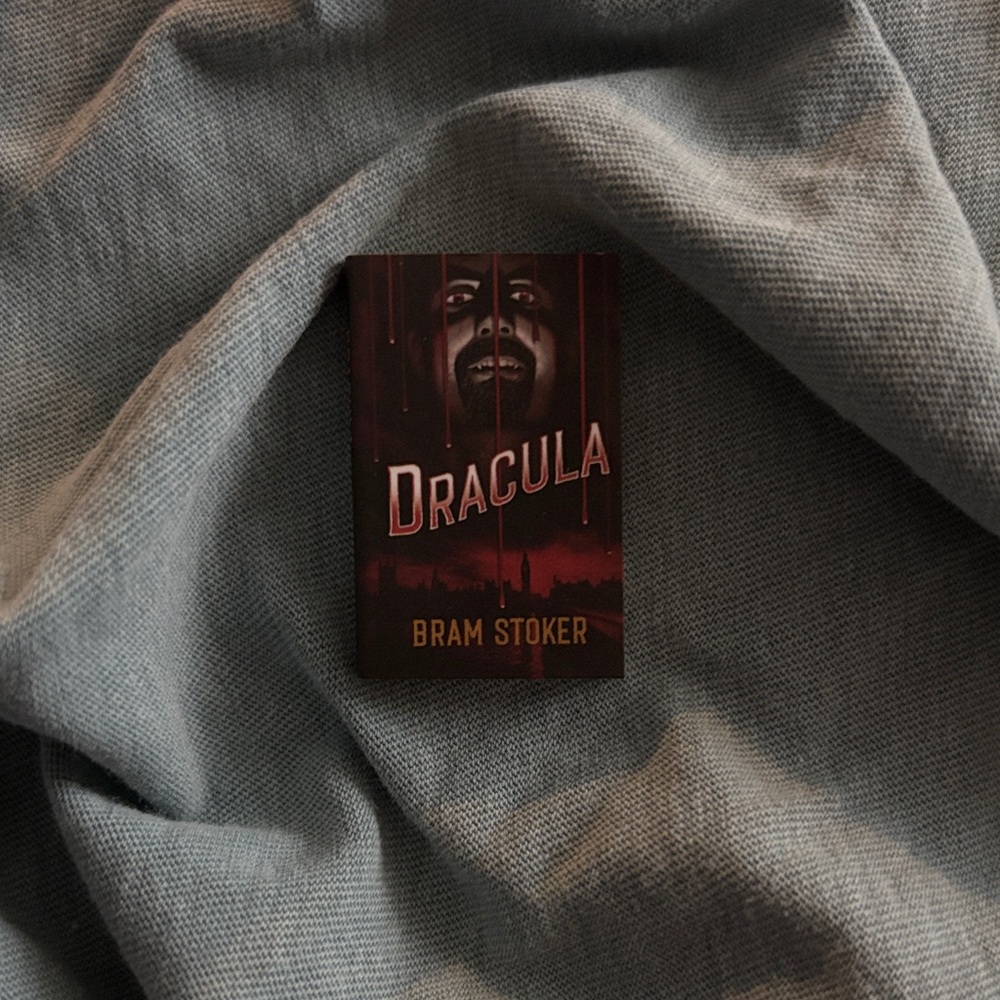 Mini Brands Books - Dracula (Common)